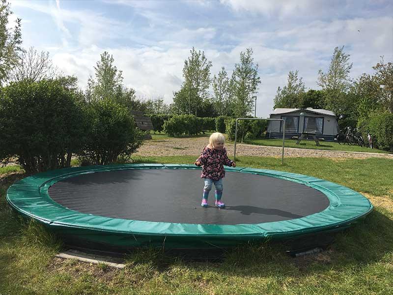 doutepoppe-camping-trampoline