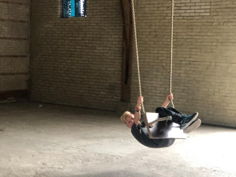 schommel in de schuur